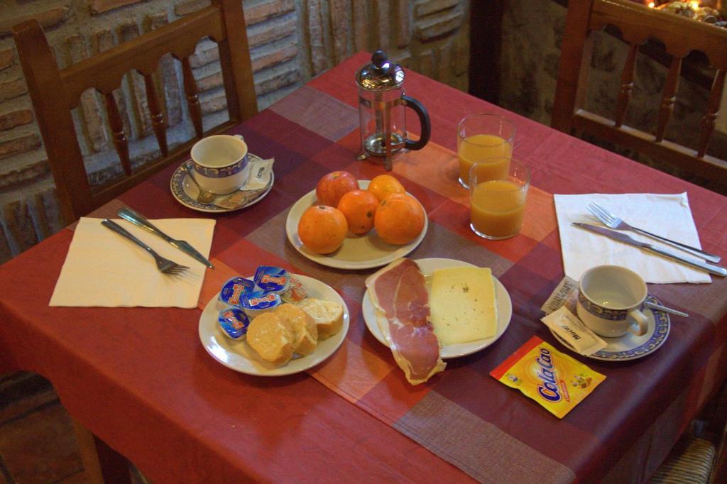 Hostal Rural Elosta เลคุนเบร์รี ภายนอก รูปภาพ